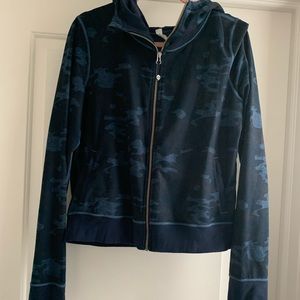 Lululemon zip up. Blue camo size 10